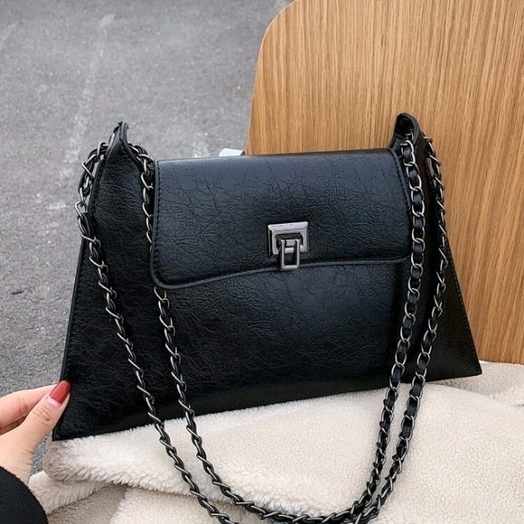 Adorable Black Shoulder Bag - Picture 1 of 12